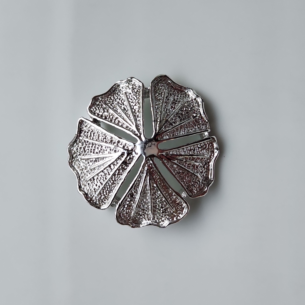 Gerry's Vintage Flower Brooch